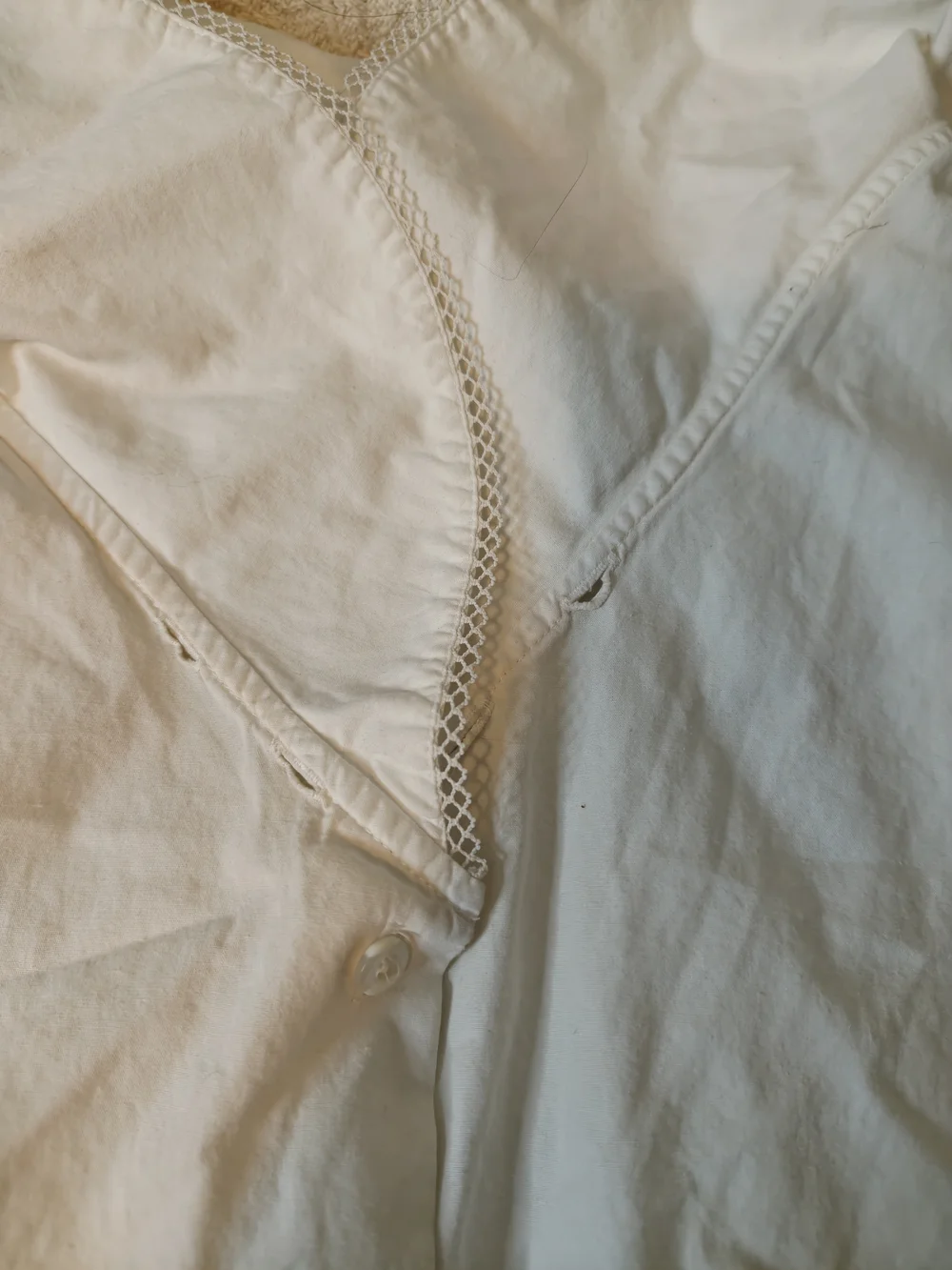 Vintage Cheryl Tiegs 80s Lace Trim Peter Pan/Sailor Collar Blouse Crop Top 12 - Picture 11 of 16